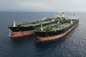 عبور ۲ نفت‌کش پاکستانی از تنگه باب‌المندب
