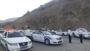 محور کندوان در هر دو مسیر مسدود شد؛ احتمال ریزش سنگ و سیلاب