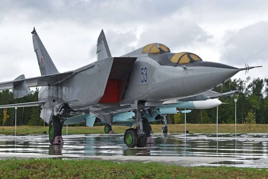 MiG-25
