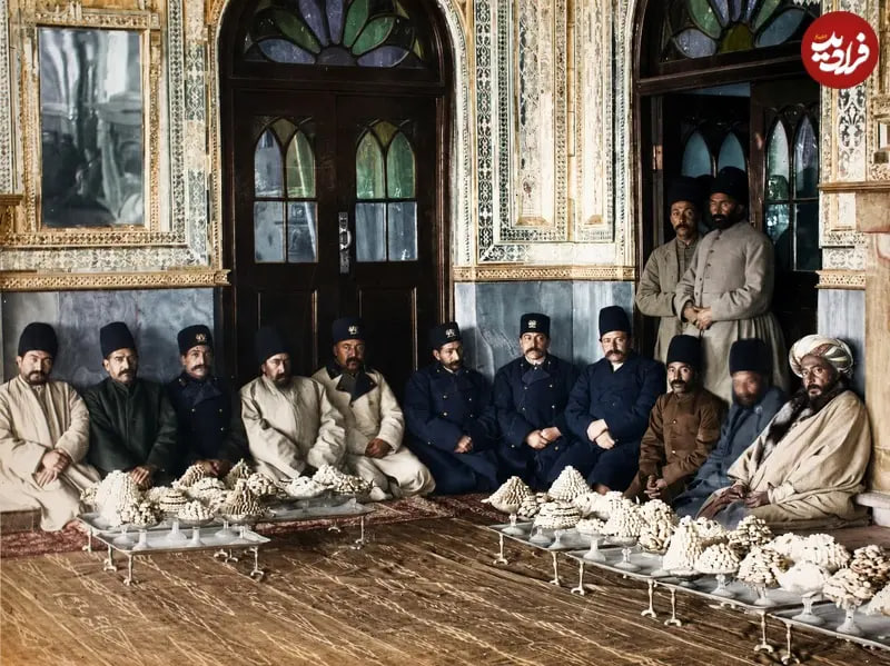 در اینجا تصویری رنگی شده از مراسم عروسی اخترالدوله دختر ناصرالدین شاه قاجار را ملاحظه می‌کنید.