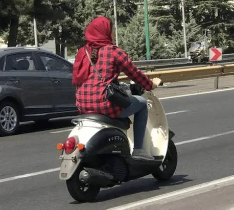 آمادگی فدراسیون برای آموزش بانوان متقاضی گواهینامه موتورسیکلت
