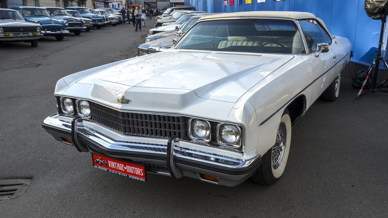 شورولت کاپریس (Chevrolet Caprice) — بابل، باکس، دونک (Bubble/Box/Donk Chevy) شورولت کاپریس (Chevrolet Caprice) — بابل، باکس، دونک (Bubble/Box/Donk Chevy)