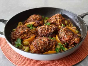 طرز تهیه مرغ مراکشی ؛ غذای شمال آفریقا با سس فلفل