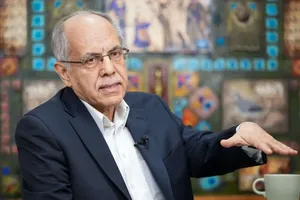 کوروش احمدی: اگر تنگه هرمز باز نباشد، تحریم کشتی‌ها توسط ایران چه سودی دارد؟
