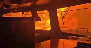 تصاویر هولناک از قطاری که در آتش‌سوزی جنگلی کانادا گرفتار شد