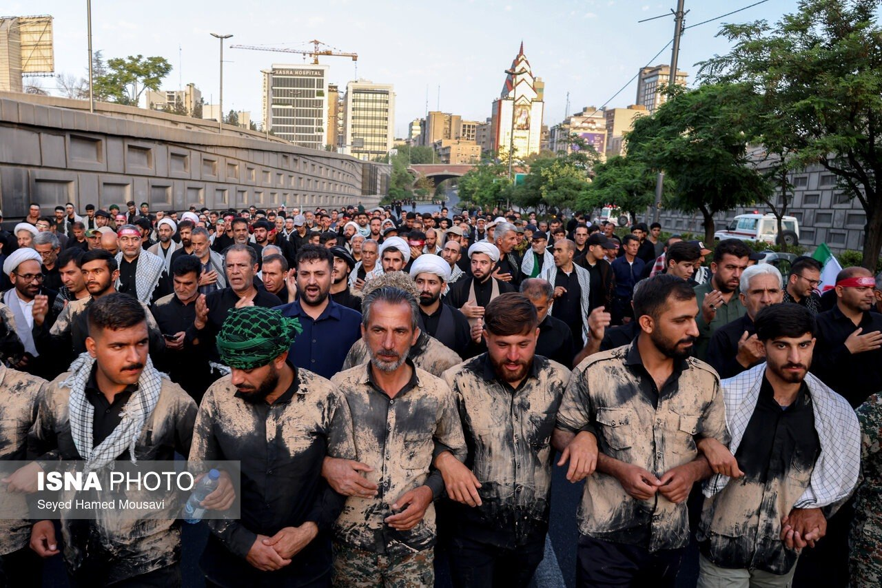 عزاداران با سبک سنتی عزاداری عزاداران با سبک سنتی عزاداری