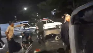 برخورد خودرو با تجمع‌کنندگان در مشهد؛ ۴ نفر کشته و ۱۰ نفر مجروح شدند (فیلم)
