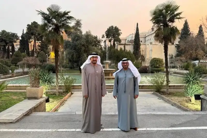 انور قرقاش انور قرقاش