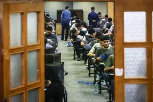 سایه تحریم بر آزمون‌های زبان؛ از بن‌بستِ داوطلبان تا رونق بازار دلالان