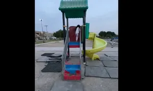 سرسره بازی در میان وسایل پوسیده؛ کودکان اهوازی در معرض خطر