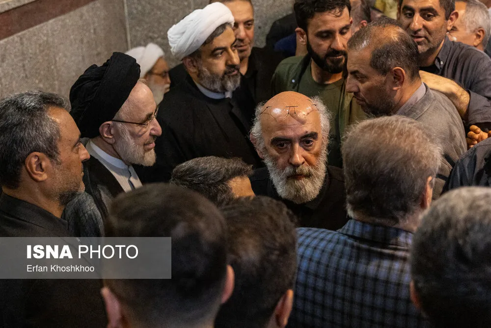 ختم خواهر خاتمی دو اتفاق کاملاً معمولی که مرا بُرد به سال های نه چندان دور: آستین کوتاه پزشکیان و ختم خواهر خاتمی!