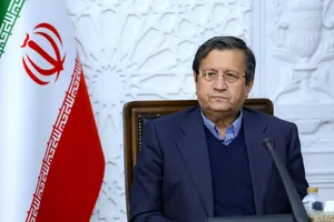 همتی: ادامه فعالیت بانک‌ها ناسالم و ناتراز را تحمل نمی‌کنیم