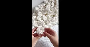 آموزش گل‌سازی با دستمال کاغذی در چند مرحله ساده