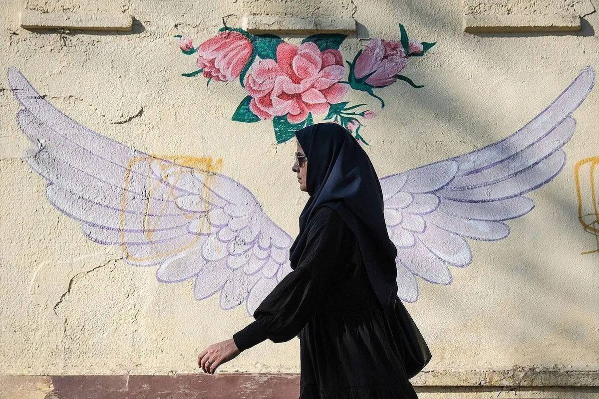 زنان و جنگ زنان و جنگ
