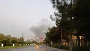 دود گسترده در آسمان مشهد؛ آتش‌نشانی درباره منشأ آن توضیح داد