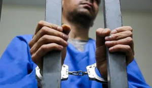 درگیری خونین با چاقو در پاساژ بجنورد (فیلم)