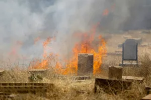 وقوع آتش سوزی در قبرستان الکثیب در حمص سوریه