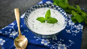 طرز تهیه ماست و خیار پیش‌ غذای سالم و خنک