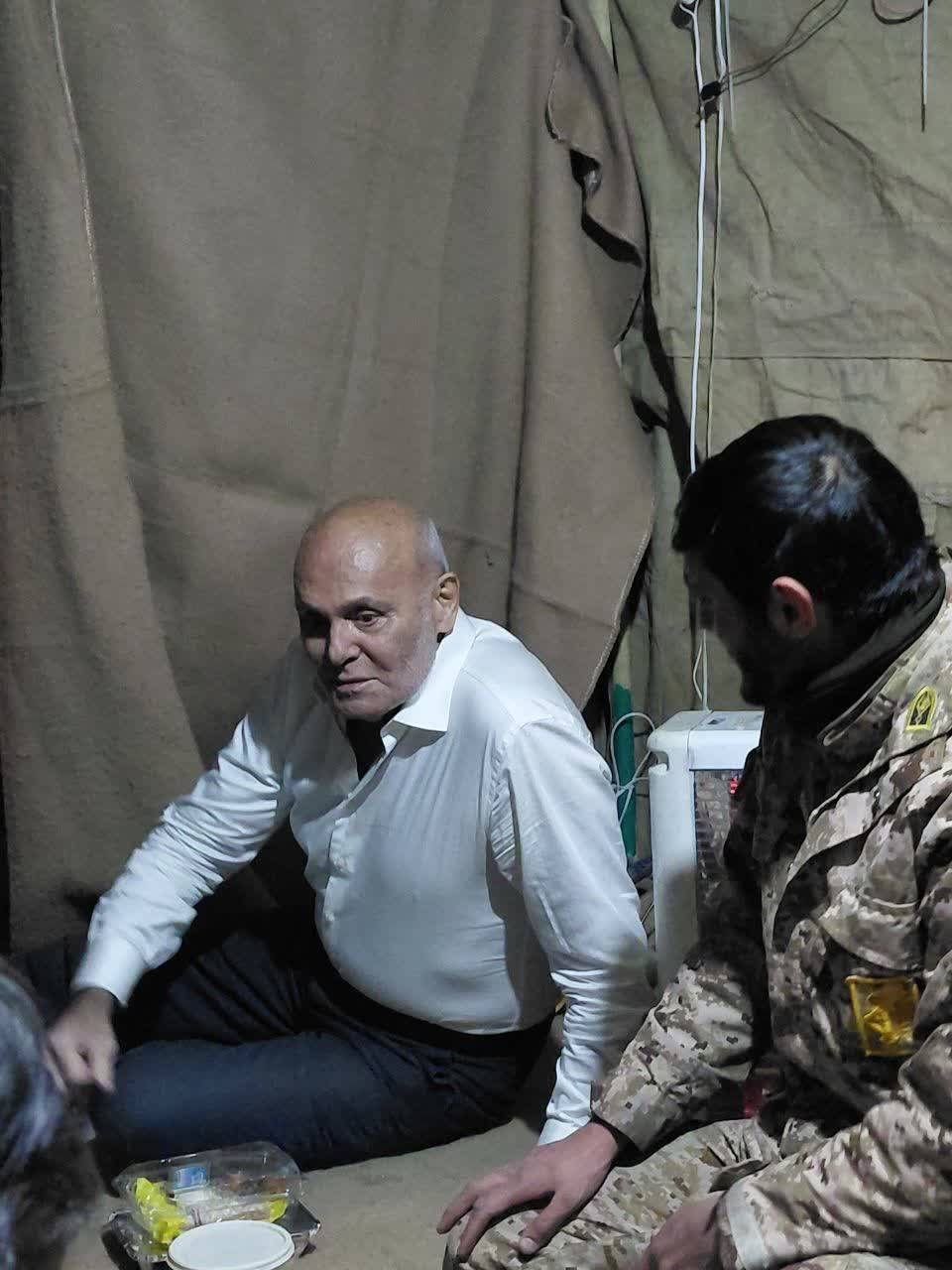 حضور جمشید هاشم پور در یکی از مقر های ایست و بازرسی شبانه حافظان امنیت پایتخت