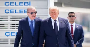 هماهنگی میان خلبانان پرواز نمایشی و مراسم استقبال از ترامپ توسط اردوغان در آنکارا