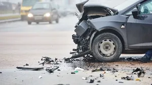 تصادف خطرناک در ابوظبی به دلیل استفاده از تلفن همراه هنگام رانندگی