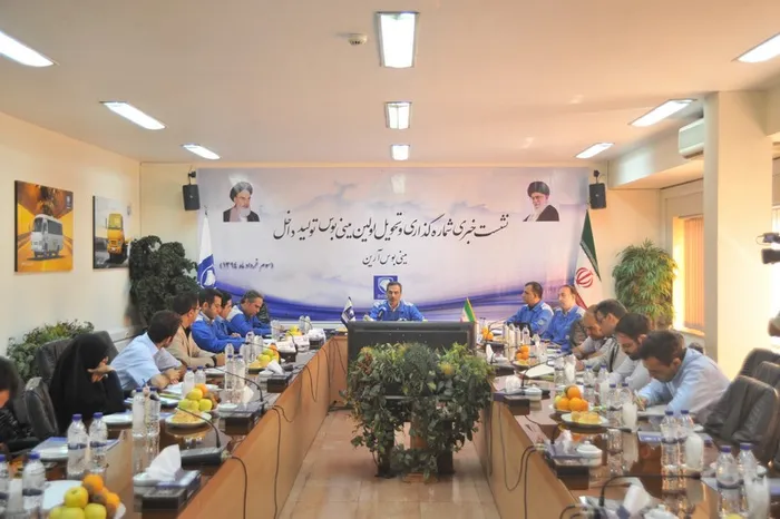 مراسم شماره گذاری اولین مینی بوس ساخت داخل