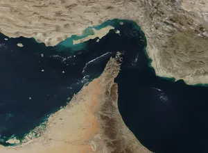 تنگۀ هرمز همچنان بسته است