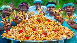 پخت ۲۵۰۰ پای مرغ در روستا؛ غذای سنتی سرشار از کلاژن