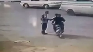 سارق گوشی پاکبان مشهدی دستگیر شد