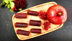 طرز تهیه لواشک انار ملس خانگی