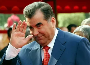 ورود امامعلی رحمان رئیس جمهور تاجیکستان برای شرکت در مراسم وداع با رهبر شهید ایران
