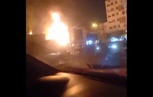 آتش‌سوزی در بزرگراه یادگار امام/ خسارت به ۴ خودرو و ۳ منزل مسکونی (فیلم)