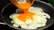 طرز تهیه پیاز و تخم‌مرغ روستایی؛ غذای ساده و خوشمزه به سبک مادربزرگ‌ها