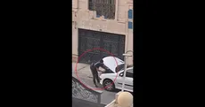 لحظه سرقت لوازم قیمتی پژو ۲۰۶ ساعت ۶ صبح