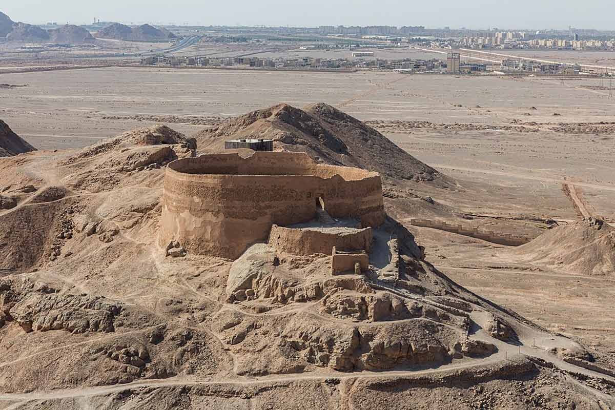دخمه یزد دخمه یزد