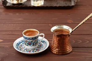هنوز خیلی ها روش دم کردن قهوه ترک روی گاز را بلد نیستند