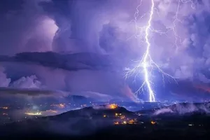 رگبار و رعد و برق در شمال و جنوب کشور