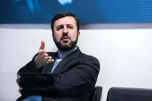 غریب‌آبادی: تنگه هرمز زیر فرمان ایران تعریف می‌شود، نه سنتکام