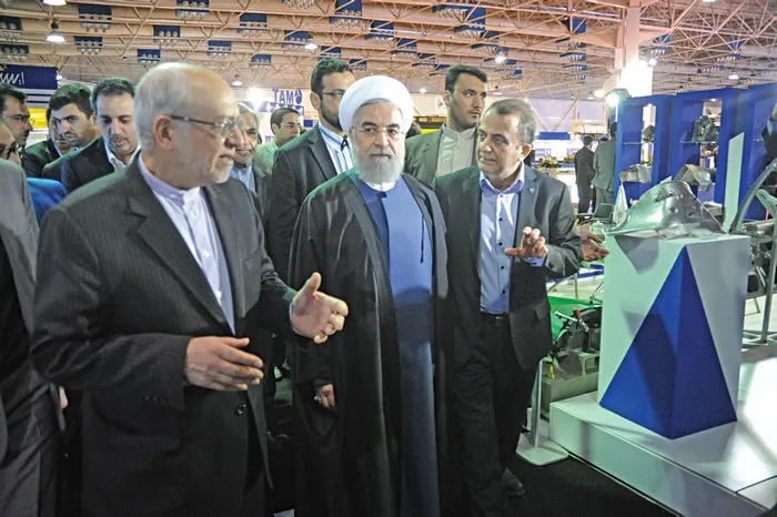 بازدید دکتر روحانی  ریاست جمهوری از غرفه ایران خودرو