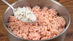 طرز تهیه ناگت مرغ ترد و برشته در خانه با آرد و مرغ