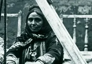 ایران قدیم؛ زنان ارمنی در حال «کره گرفتن»؛ 120 سال قبل (عکس)