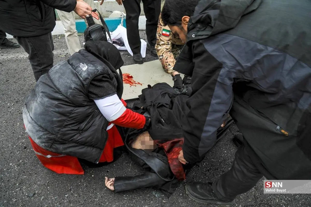 زنی که در بمباران اتوبان باقری کشته شد زنی که در بمباران اتوبان باقری کشته شد