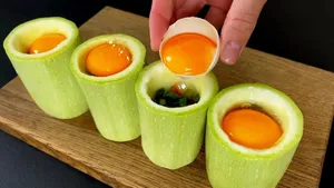 طرز تهیه شام سریع و خوشمزه با کدو و تخم مرغ