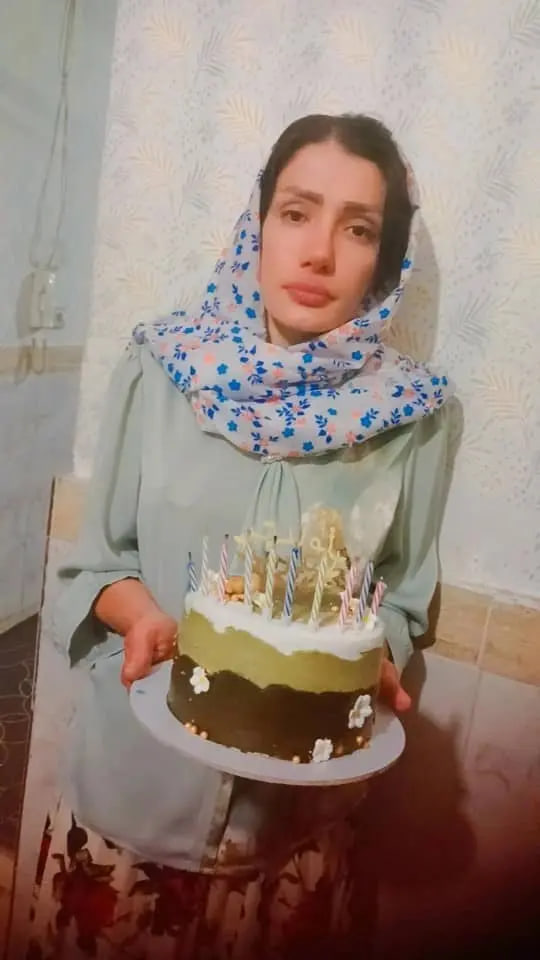 رویا اکبرپور رویا اکبرپور